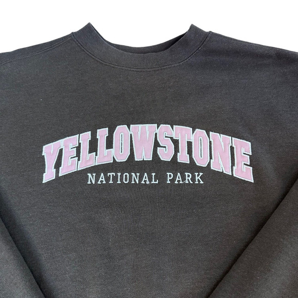 Yellowstone National Park Sweatshirt Embroidered Spell Out Grey Pink Medium BAC - Picture 5 of 14